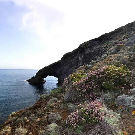 Sull'arco Dell'elefante Tracino